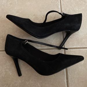 Suede Ralph Lauren pointed toe heels